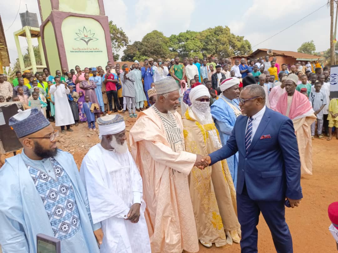Inauguration du centre communautaire d'Ayos